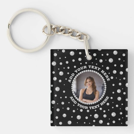 Personalized Photo with Pearls Circle on Black キーホルダー (正面)