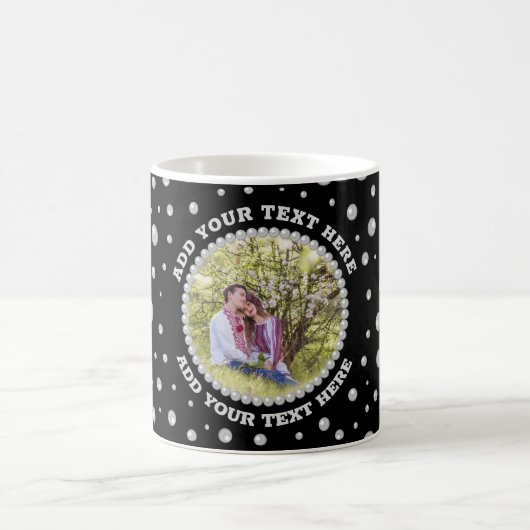 Personalized Photo with Pearls Circle on Black コーヒーマグカップ (中央)