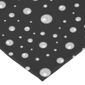 Personalized Photo with Pearls Circle on Black ショートテーブルランナー (コーナー)