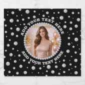 Personalized Photo with Pearls Circle on Black スパークリングワインラベル (シングルラベル)