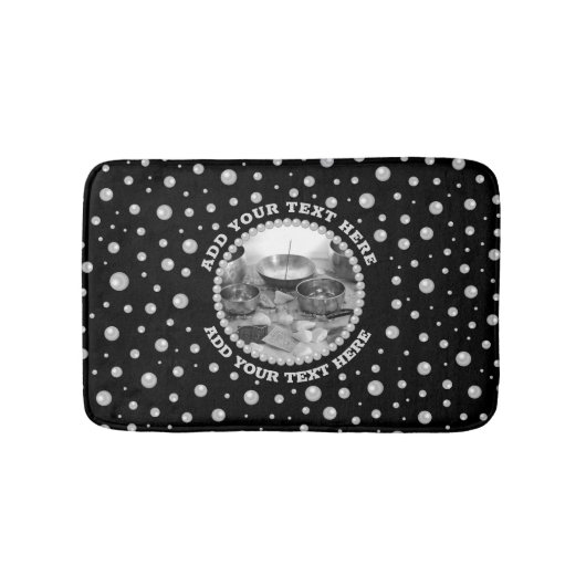 Personalized Photo with Pearls Circle on Black バスマット (正面)