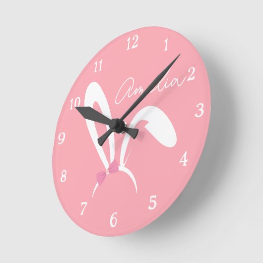 Personalized Pink Bunny Nursery Wall Clock Cute ラウンド壁時計 (傾斜)