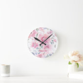 Personalized Pink Floral Watercolor  ラウンド壁時計 (ホーム)