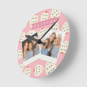 Personalized Pink Strawberry Name Cute Girly ラウンド壁時計 (傾斜)