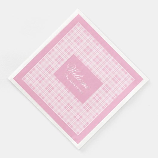 Personalized Pink Table Napkins Modern Tartan Look (コーナー)