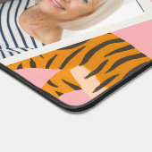Personalized Pink Tiger Chic Edgy Fun Aesthetic デスクマット (コーナー)