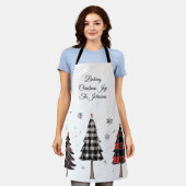 Personalized Plaid Christmas Trees Family Name エプロン (着用した状態)