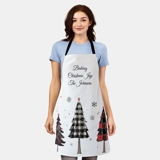 Personalized Plaid Christmas Trees Family Name エプロン (着用した状態)