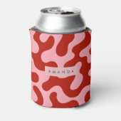 Personalized Playful Pink and Red Abstract Camo 缶クーラー (缶裏面)