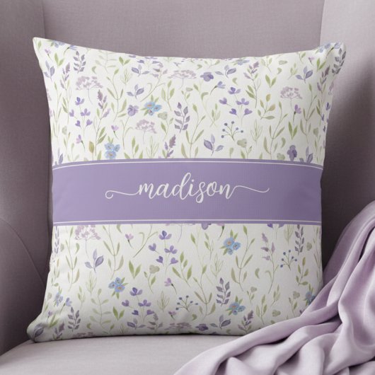 Personalized Purple Floral Monogram クッション