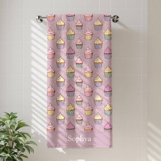 Personalized Purple Glitter Cupcake ビーチタオル