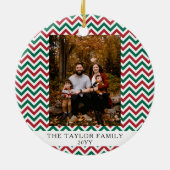 Personalized Red Green Chevron Christmas Photo セラミックオーナメント (裏面)