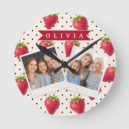 Personalized Retro Strawberry Polka Dot Vintage ラウンド壁時計 (正面)