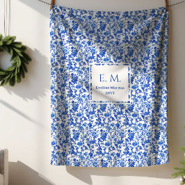 Personalized Royal Blue Floral Toile Cozy Blanket シェルパブランケット