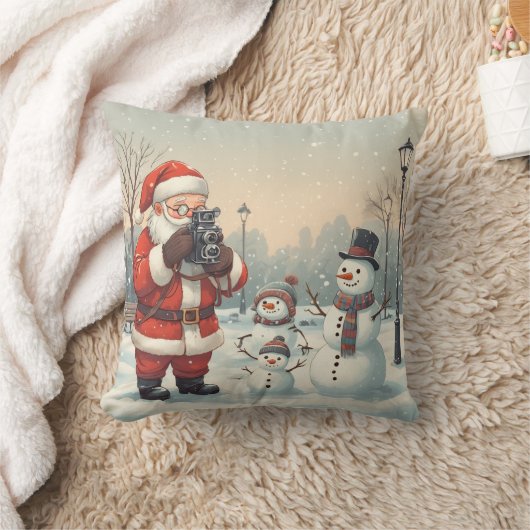 Personalized Santa Photographer & Snowman Selfie  クッション (ブランケット)