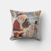 Personalized Santa Photographer & Snowman Selfie  クッション (正面)