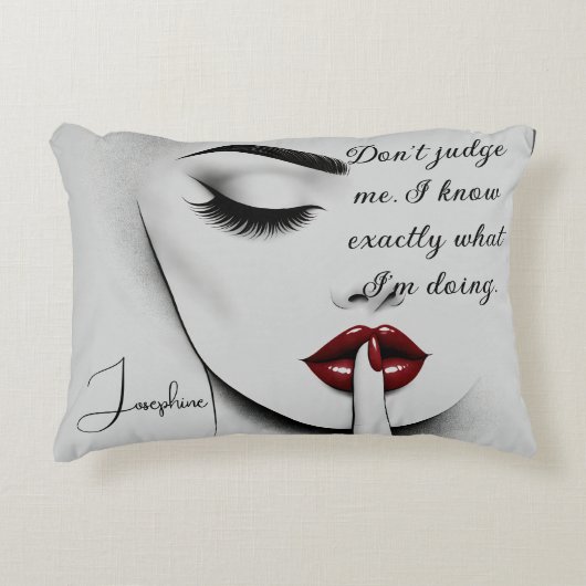 Personalized Sassy Quote Red Lips Beauty Glam Chic アクセントクッション (正面)