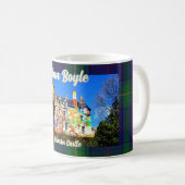 Personalized Scottish Clan Boyle's Kelburn Castle コーヒーマグカップ (正面右)