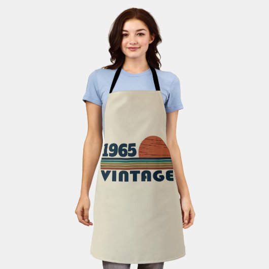 Personalized sixty vintage 60th birthday gifts エプロン (着用した状態)