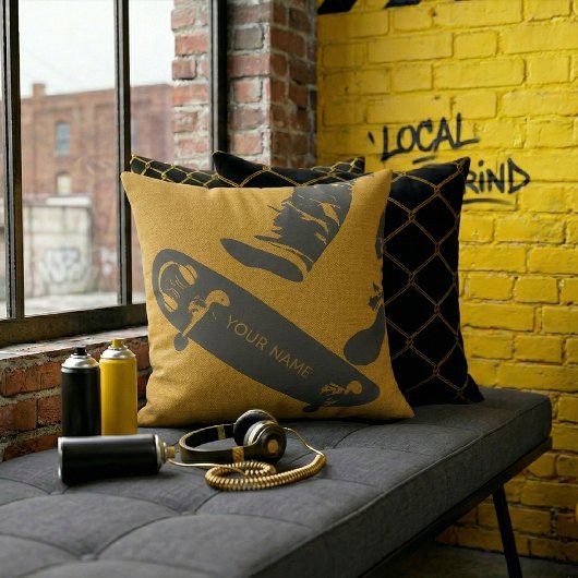 Personalized Skateboard Jump – Black And Gold クッション