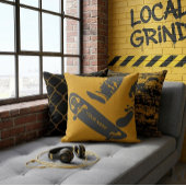 Personalized Skateboard Jump – Black And Gold クッション