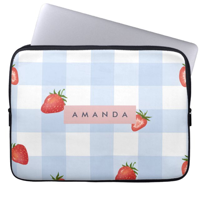 Personalized Strawberry & Blue Gingham Pattern ラップトップスリーブ (正面)