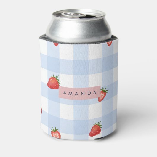 Personalized Strawberry & Blue Gingham Pattern 缶クーラー (缶裏面)