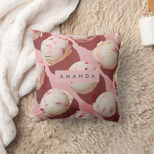 Personalized Strawberry Cream Swirl Aesthetic クッション (ブランケット)