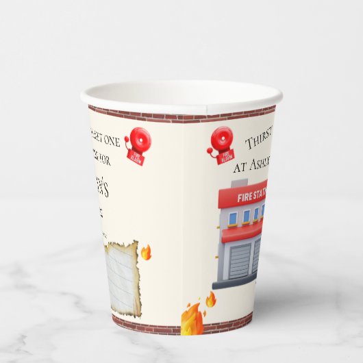 Personalized Sustainable Kawaii Girl Firefighter 紙コップ (右)