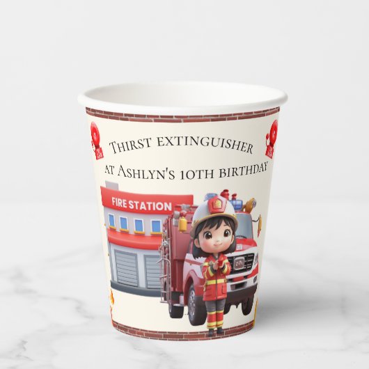 Personalized Sustainable Kawaii Girl Firefighter 紙コップ (正面)