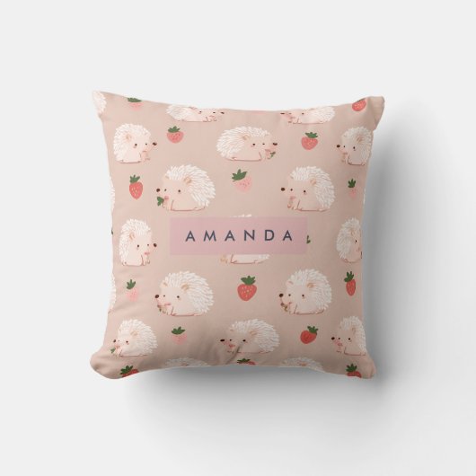 Personalized Sweet Hedgehog & Strawberry Pattern クッション (正面)