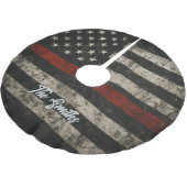 Personalized Thin Red Line American Flag ブラッシュドポリエステルツリースカート (アングル)