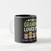 Personalized This Grandpa Loved By – Custom Kids  ツートーンマグカップ (正面左)