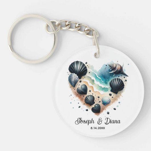 Personalized Valentine Anniversary Seashell Heart キーホルダー (正面)