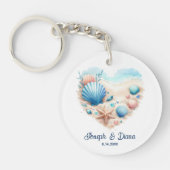 Personalized Valentine Anniversary Seashell Heart キーホルダー (正面)