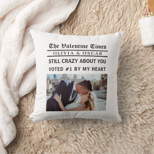 Personalized Valentine Newspaper Photo  クッション (ブランケット)