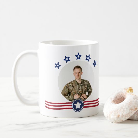 Personalized Veterans Day Mug Custom Name Military コーヒーマグカップ (ドーナツ)