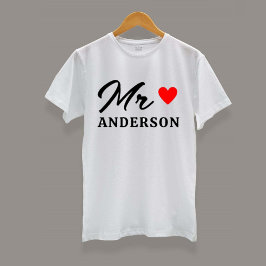 Personalized Wedding Monogram with Moden Writing Tシャツ