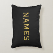 Personalized With Last Name or Nickname on Them アクセントクッション (正面(垂直))