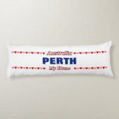 PERTH -マイホーム-オーストラリア;赤とピンクのハート ボディピロー (裏面)