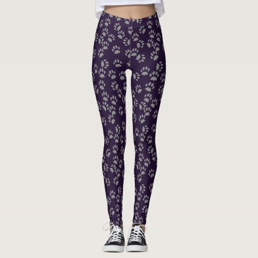 Pet Paw Print Pattern Purple and Gray Leggings レギンス (正面)