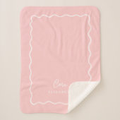 Petal Pink Wavy Border Monogrammed シェルパブランケット (正面)