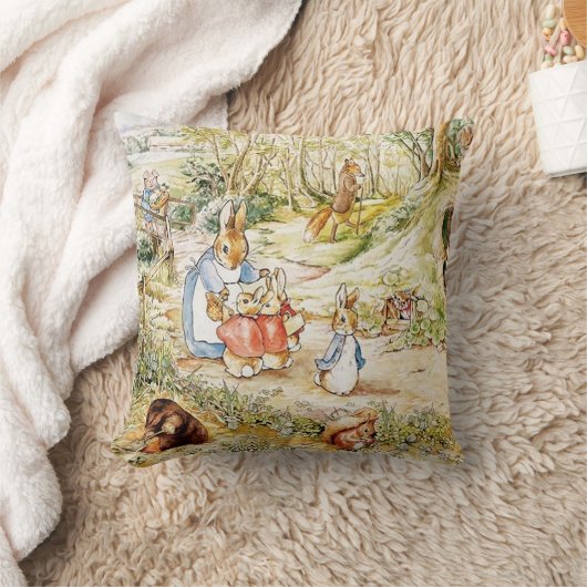 Peter Rabbit’s Neighbourhood by Beatrix Potter クッション (ブランケット)