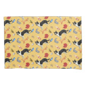 Pets on Parade Pillow Case (on Yellow) 枕カバー (正面)