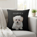 Pet's Simple Modern Elegant Chic Name and Photo クッション<br><div class="desc">Showcase your beloved furry friend with our adorable personalized pet photo and name throw pillow! This chic black pillow features a charming image of a white puppy, ready for you to customize with your own dog's photo and name. It's the perfect way to add a personal touch to your home...</div>