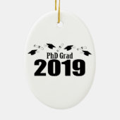 PhDの卒業生2019の帽子および免状(黒) セラミックオーナメント (裏面)