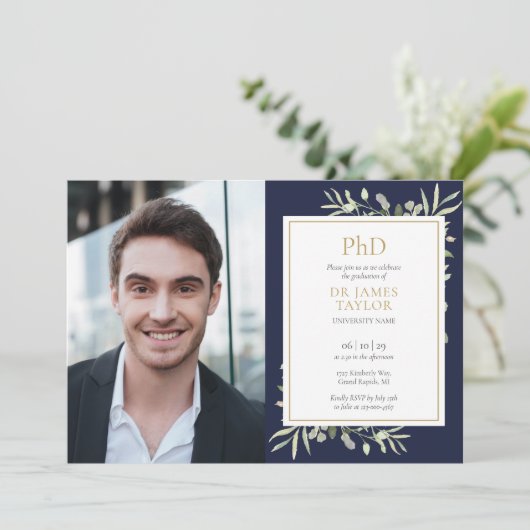 PhD Degree Navy Blue Greenery卒業写真 招待状 (スタンド正面)