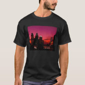 Philadelphia's Skyline Silhouette at Sunset Tシャツ (正面)