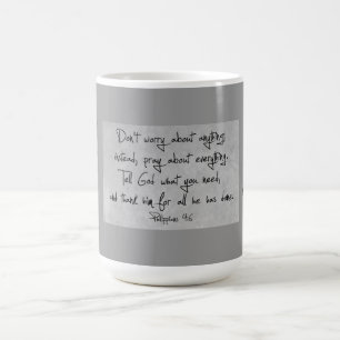 Philippiansの4:6のマグ コーヒーマグカップ