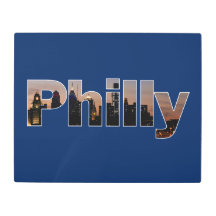 Phillyは芸術を囲むために金属に文字を入れます